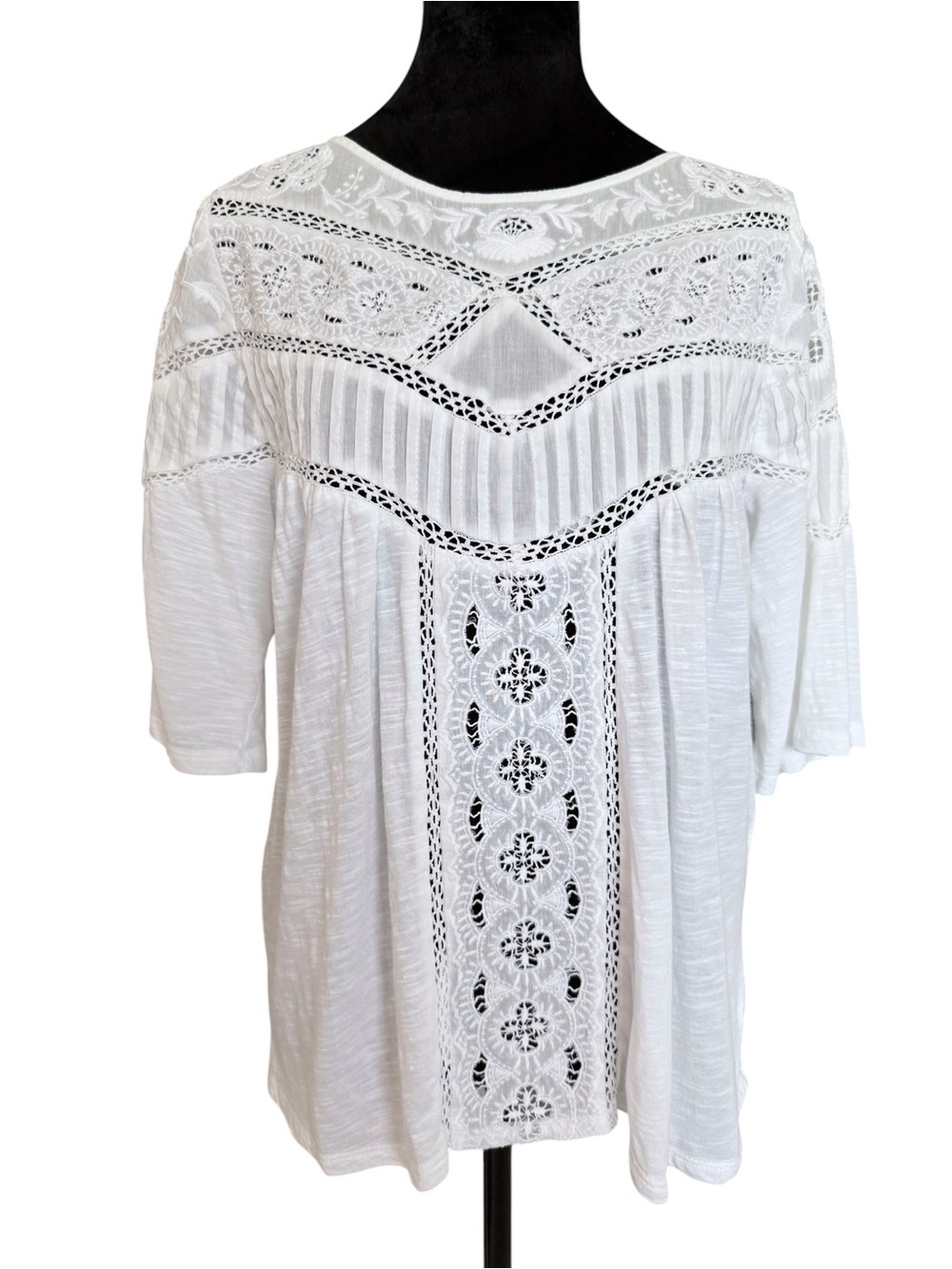 Sundance White lace embroidered  Top Small